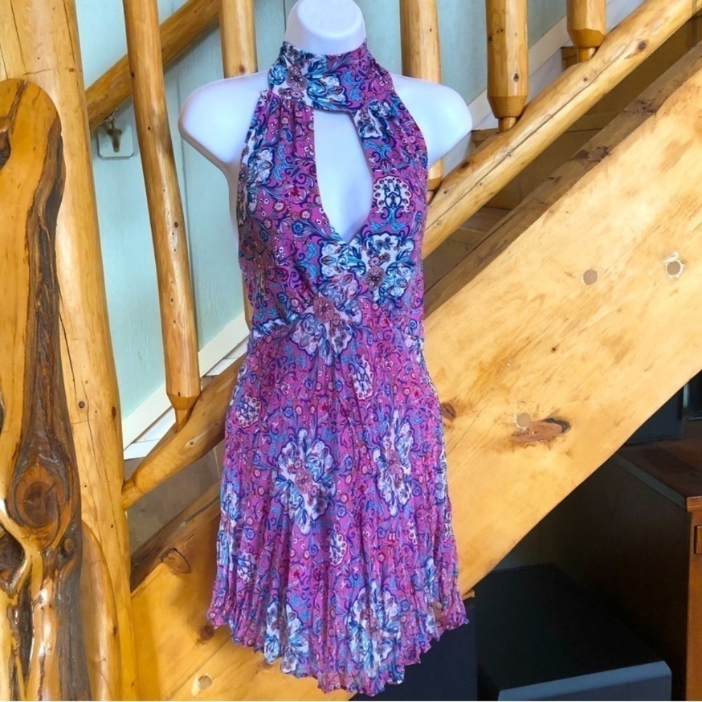 Bisou Bisou Halter Tunic Top pink & blue floral paisley Small